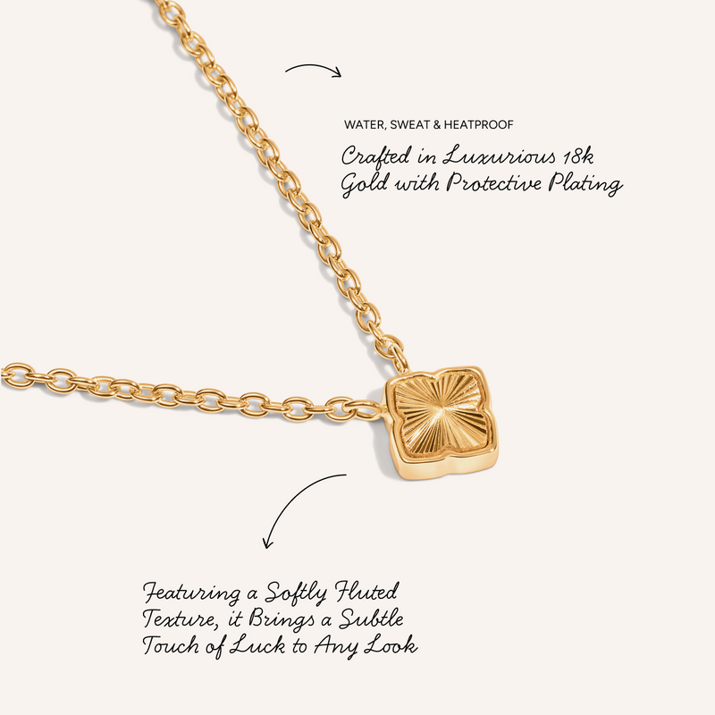 Fine Mini Fluted Clover Necklace (Gold)