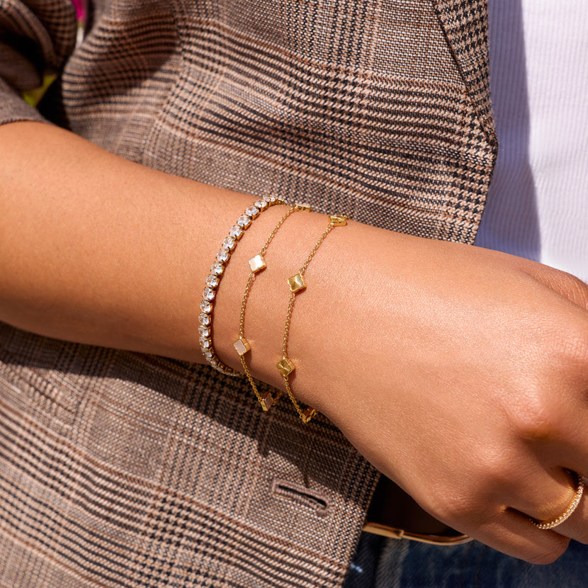 Fine Mini Pearl Multi Clover Bracelet (Gold)