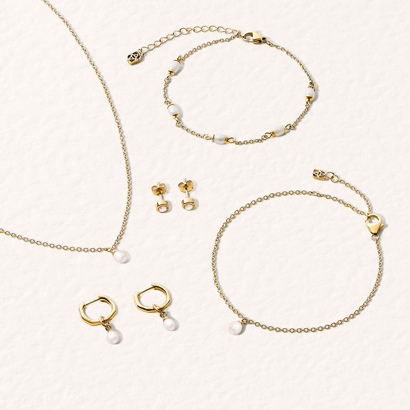 Fine Organic Pearl Necklace Bridesmaid Gift Set (Gold)