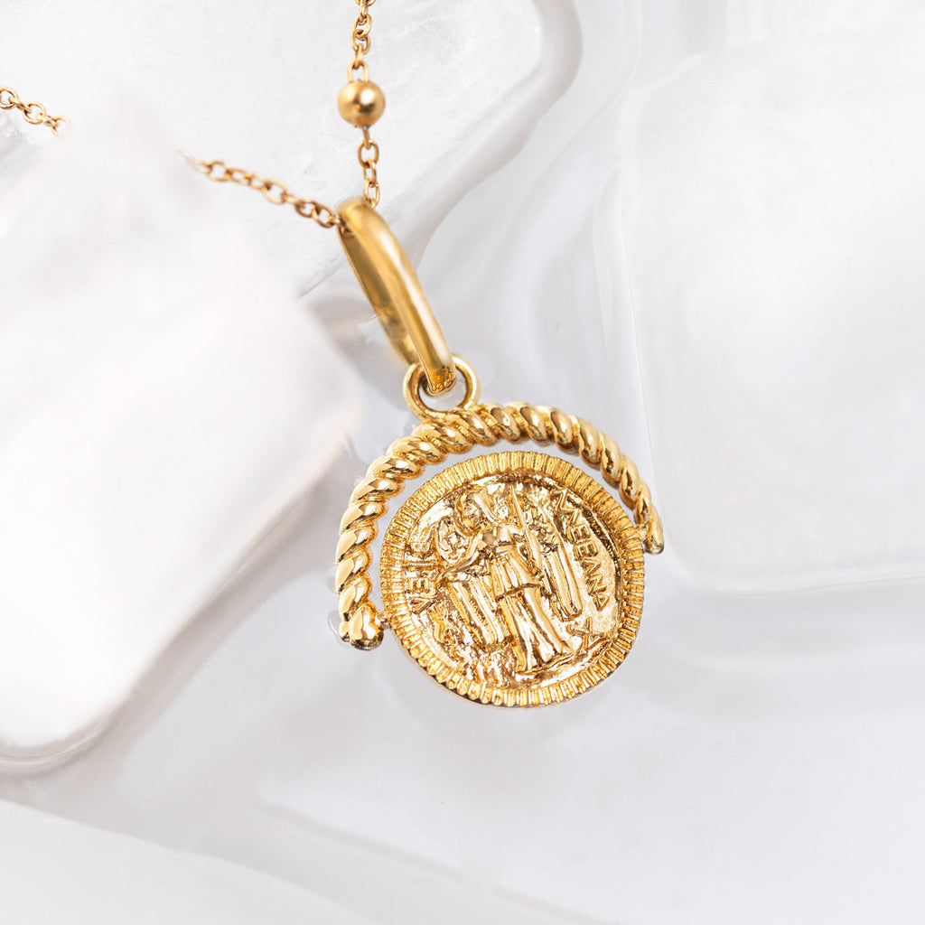 Circle Pendant Necklaces