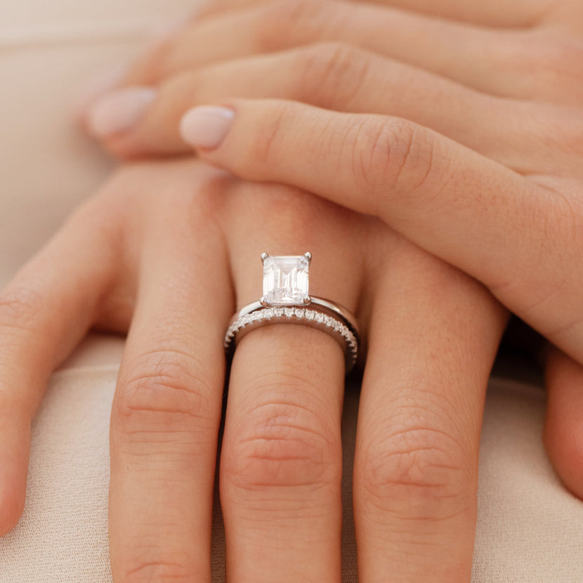 Emerald Cut Solitaire Ring 2ct (Silver)