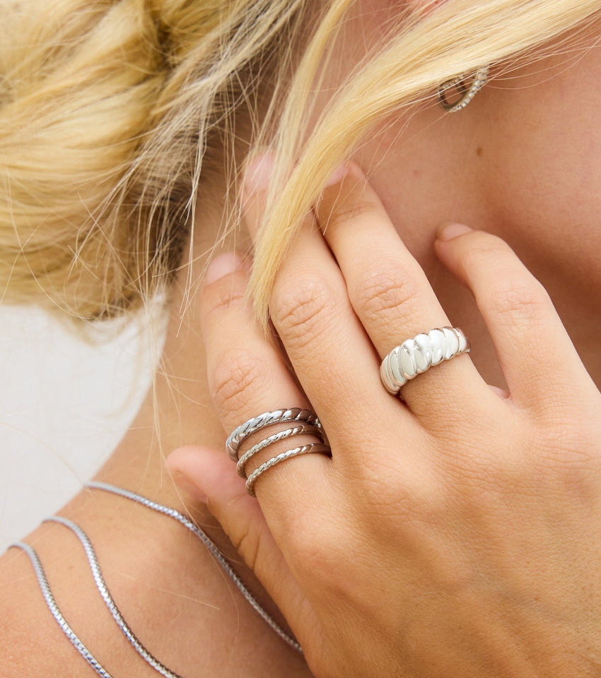 Chunky Croissant Ring (Silver)