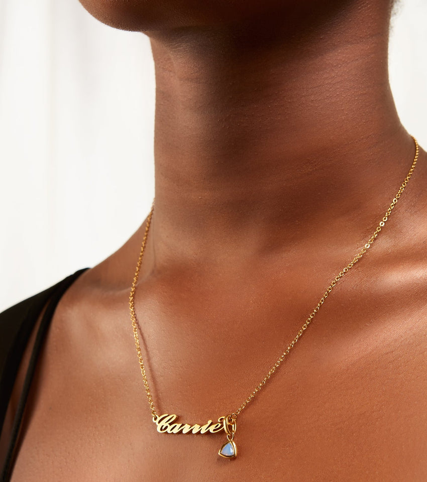 Carrie Name Necklace (Gold)