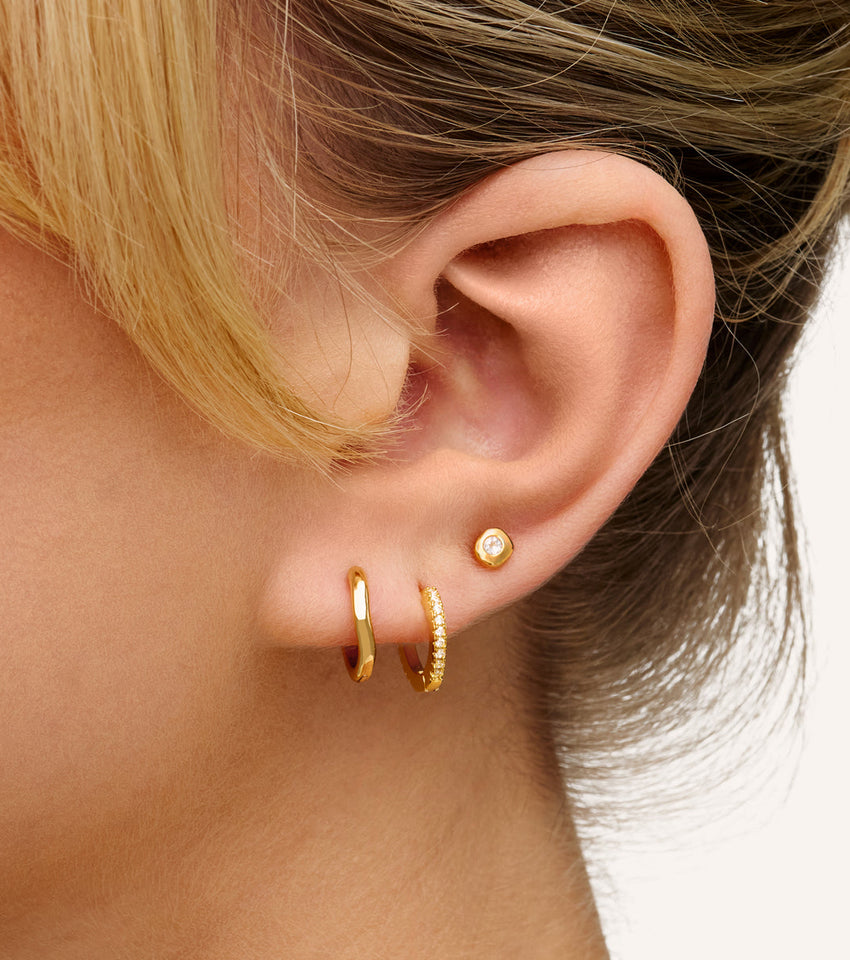Fine White Topaz Stud Earrings (Gold)