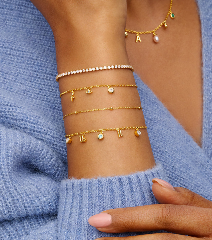 Made Mine Fine Charm Bracelet (Gold)