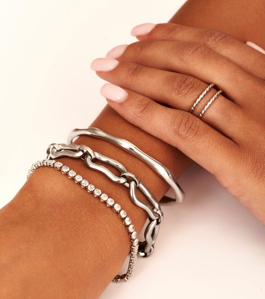 Molten Bangle (Silver)