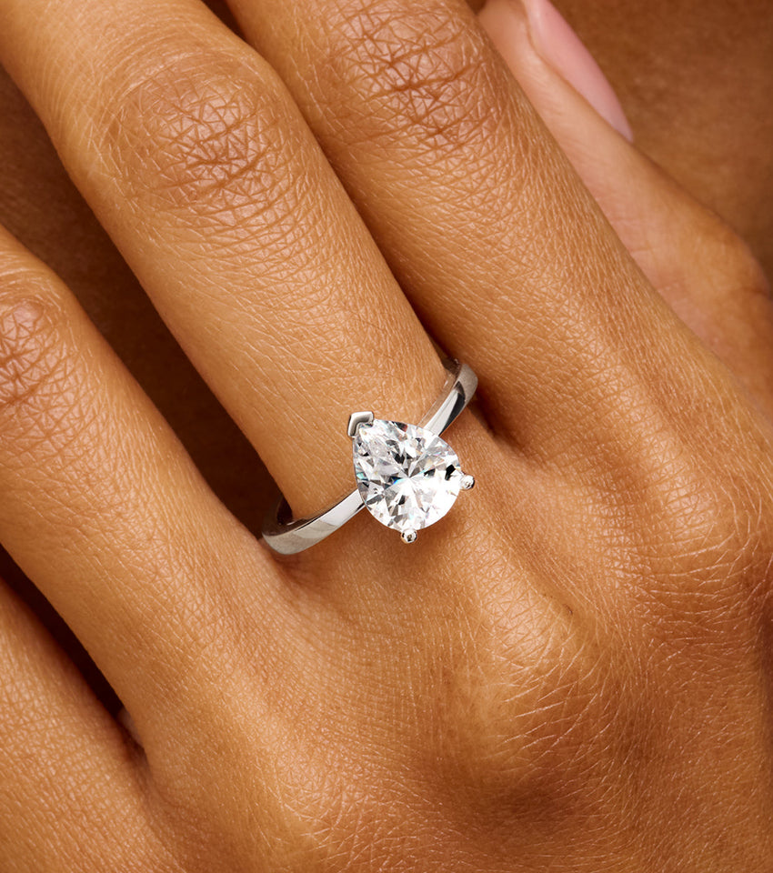 Pear Cut Solitaire Ring 2ct (Silver)
