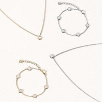 Mini Pearl Clover Necklace (Gold)
