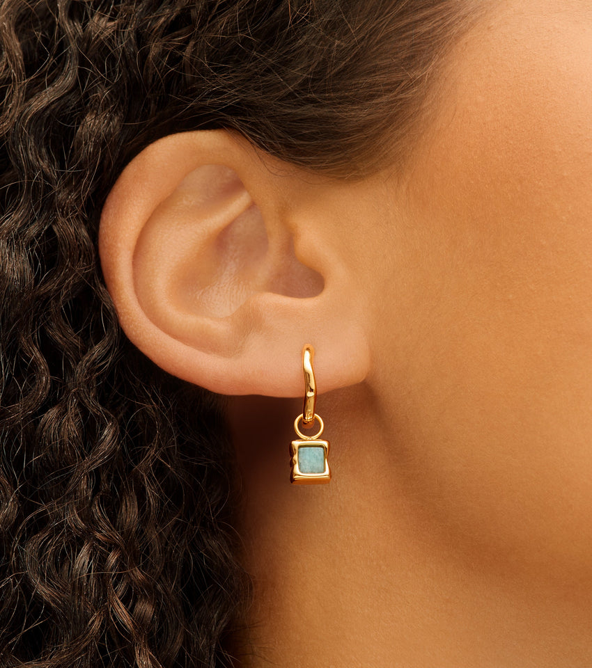 Molten Amazonite Stone Huggie Earrings (Gold)