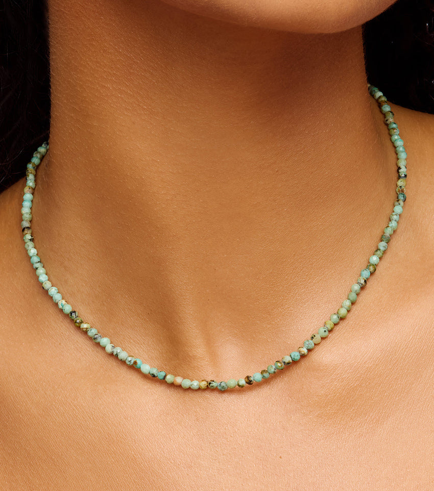 Green Turquoise Beaded Necklace (Gold)