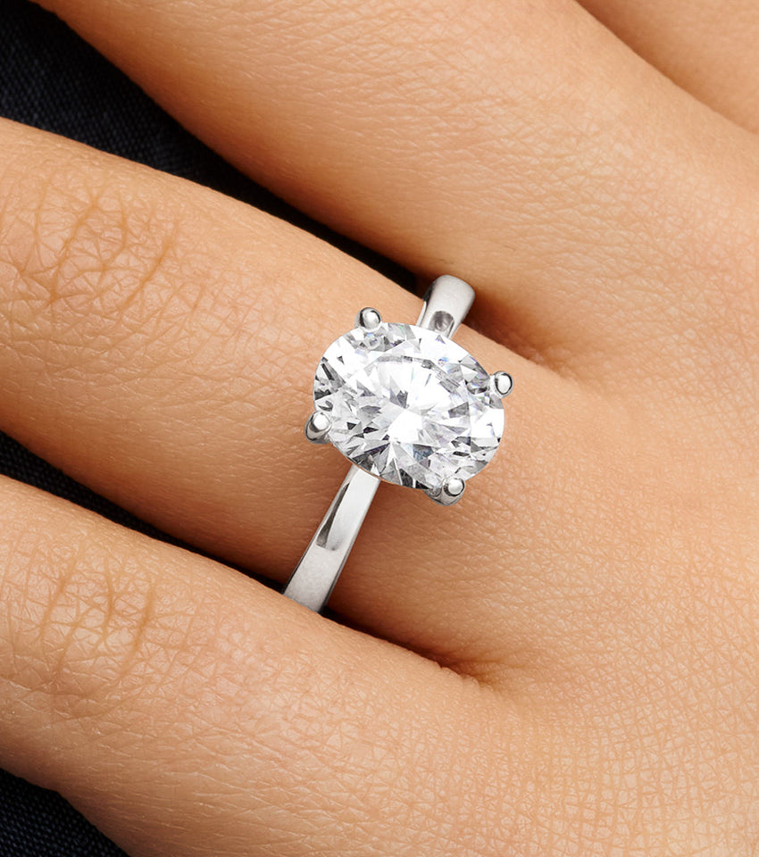 Oval Cut Solitaire Ring 2ct (Silver)