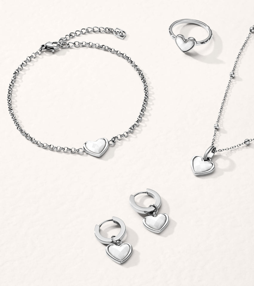 White Quartz Heart Ring (Silver)