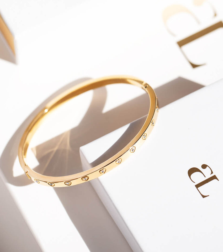 Crystal Heart Bangle (Gold)