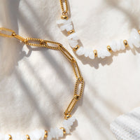 Paperclip Chain White Beaded Necklace (Gold)