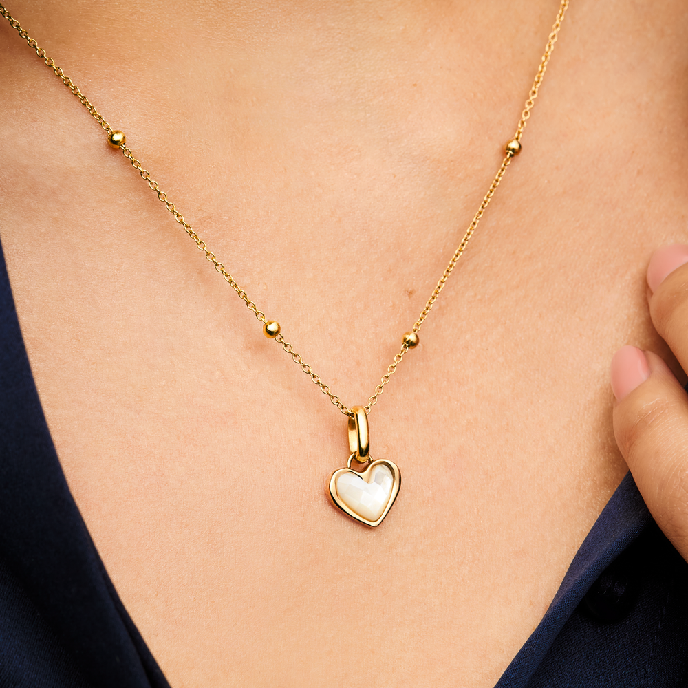 White Quartz Heart Necklace (Gold) display picture 3