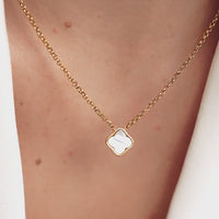 Pearl Clover Necklace (Gold)