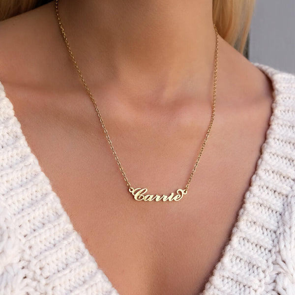 Carrie Name Necklace (Gold)