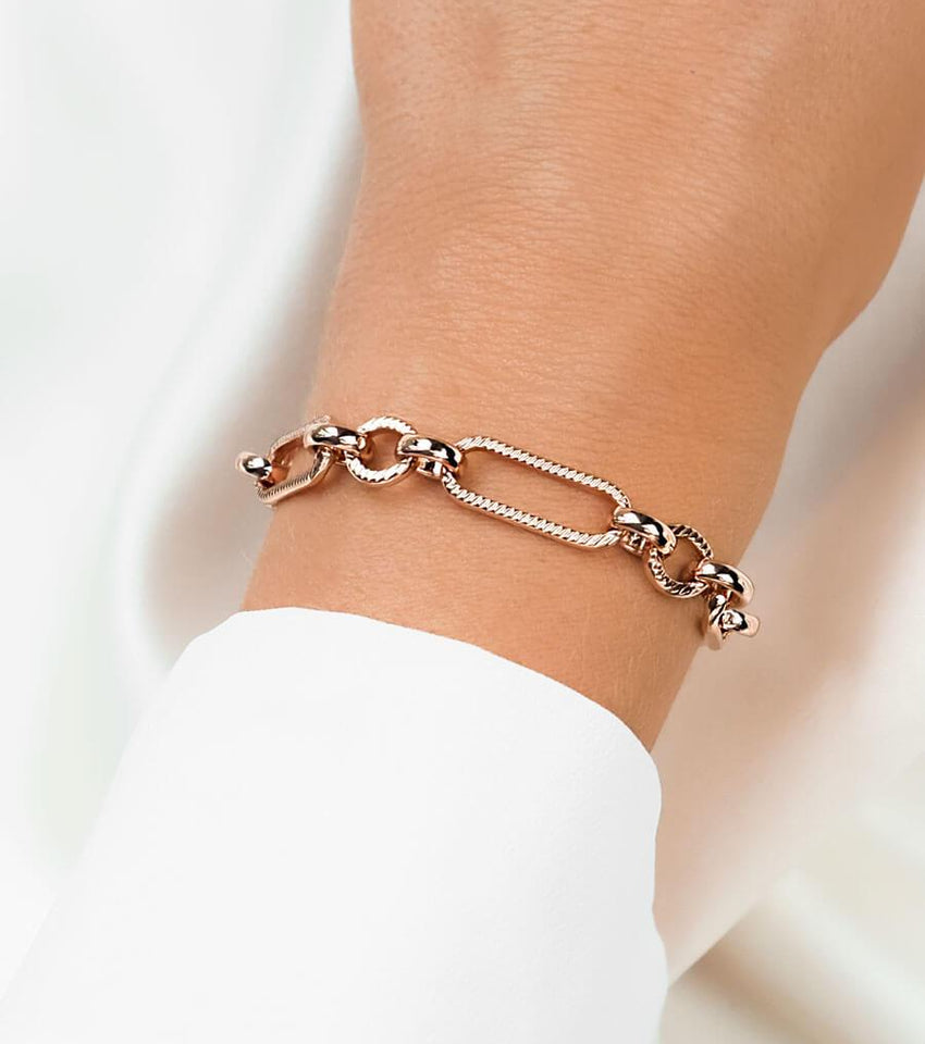 Personalized Love Heart Figaro Link Chain Bracelet Engraved Custom for Men  Women