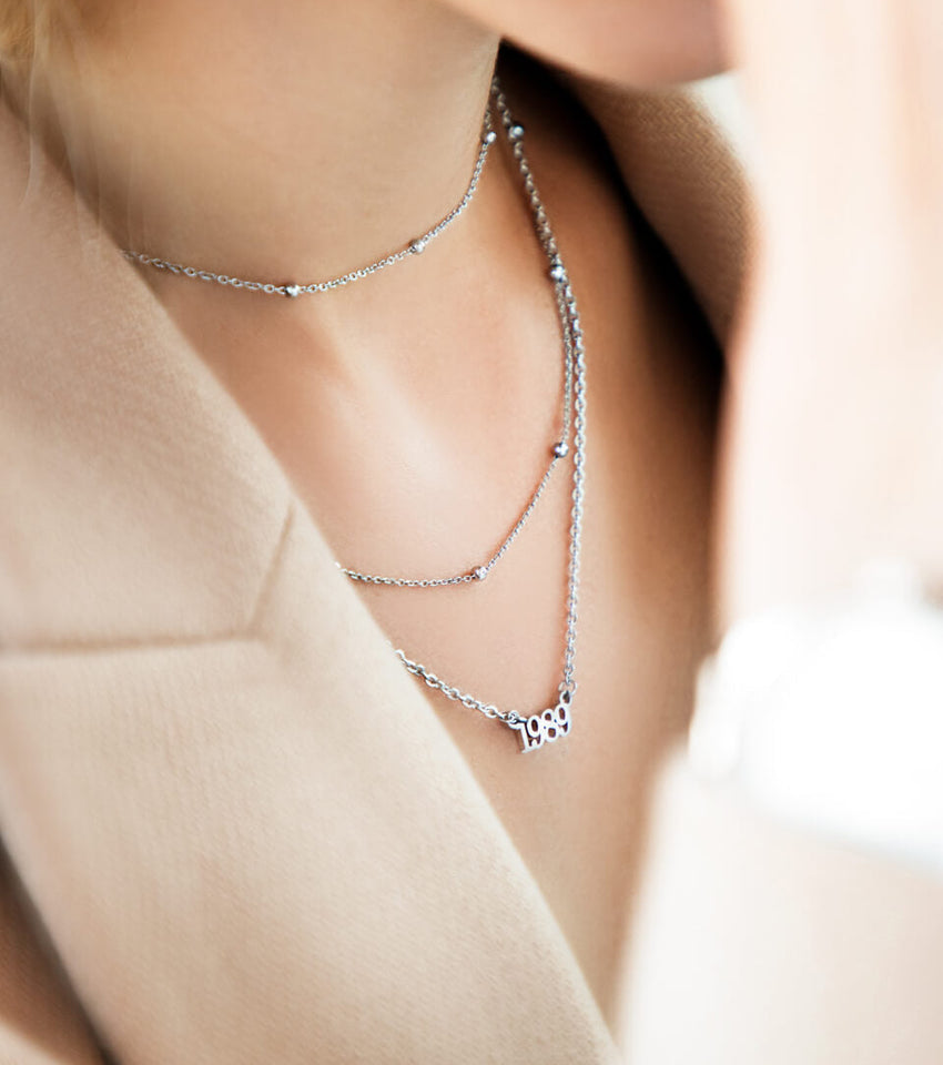 Editorial Date Necklace (Silver)