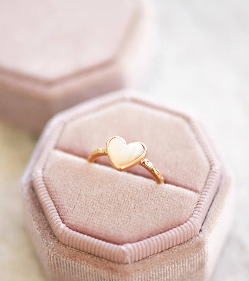 White Quartz Heart Ring (Gold)