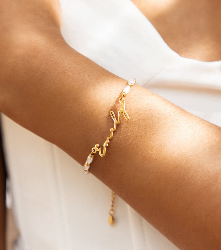 Pearl Chain Signature Name Bracelet (Gold)