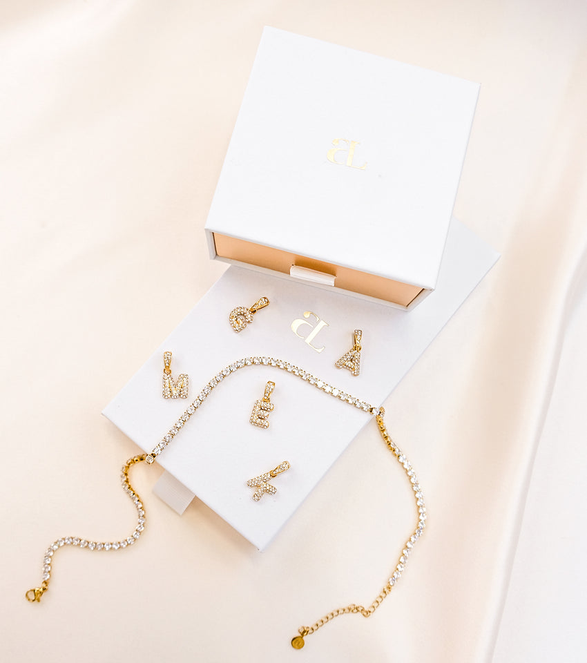 Bubble Initial Pendant (Gold)