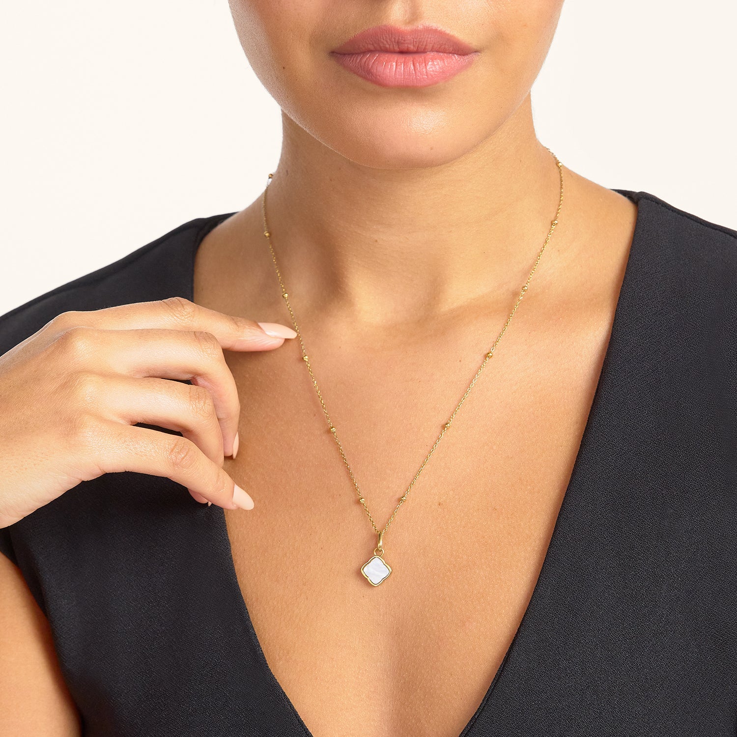 送料税込【Abbott Lyon】Pearl Stone Sphere Necklace☆国内発♪ Pearl Initials Sphere Chain Necklace (Gold)